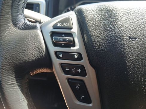 Used 2020 Nissan Titan SV w/ SV Convenience Package AWD/4WD image 16