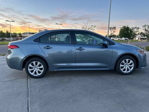 Used 2026 Toyota Corolla LE FWD image 9