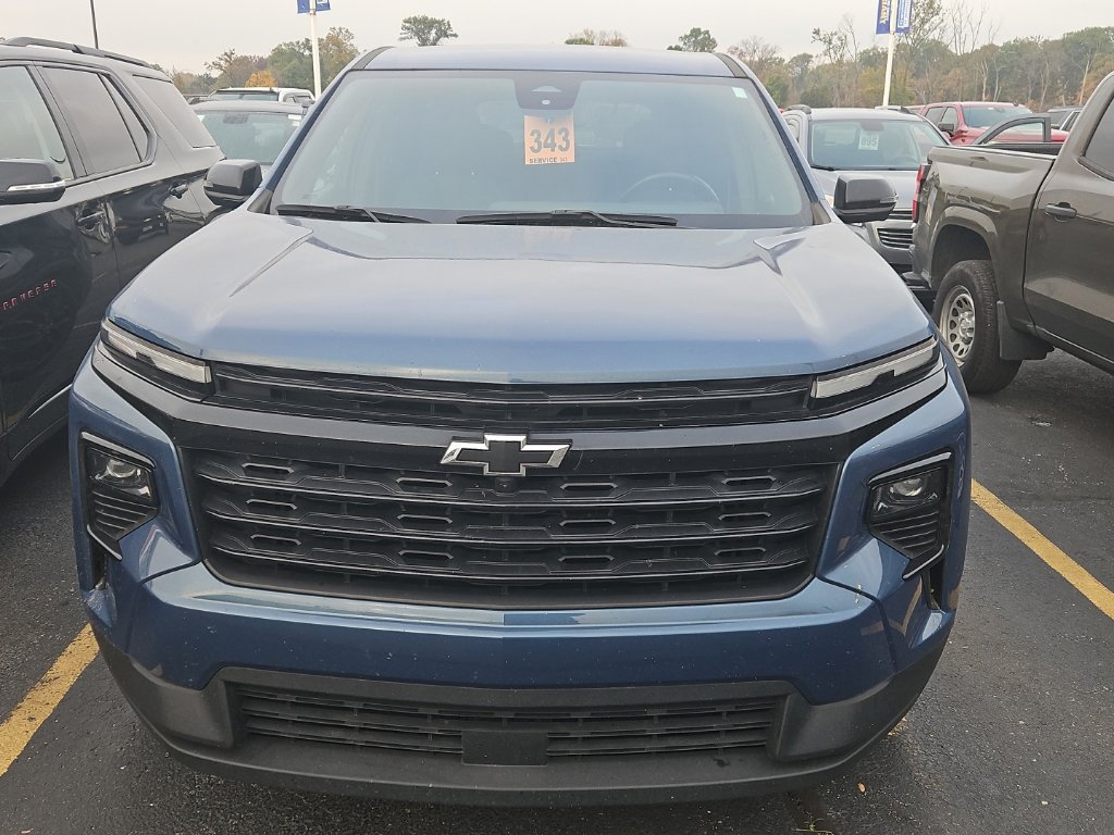 Used 2024 Chevrolet Traverse LS w/ Midnight/Sport Edition FWD image 2