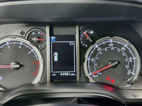Used 2023 Toyota 4Runner TRD Off-Road Premium w/ Moonroof Package AWD/4WD image 13
