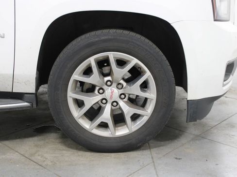 Used 2017 GMC Yukon SLE w/ SLE Value Package RWD image 13