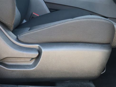 Used 2024 Nissan Rogue SV image 29