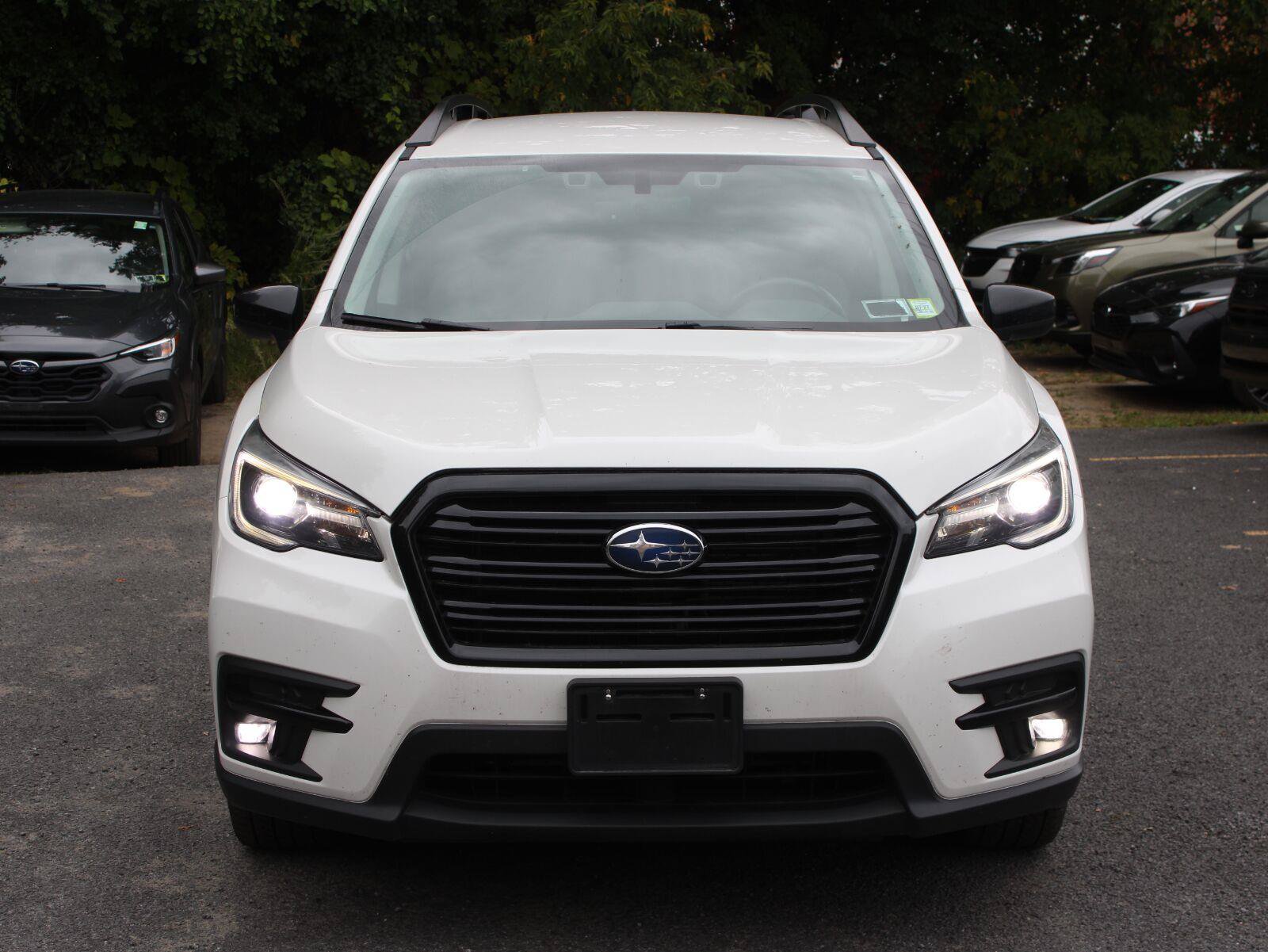 Used 2022 Subaru Ascent Onyx Edition AWD/4WD image 2