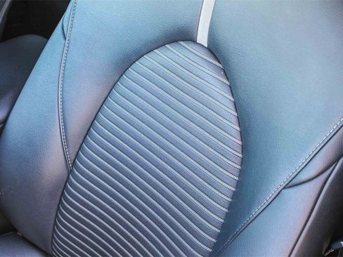 Used 2019 Toyota Camry SE image 30