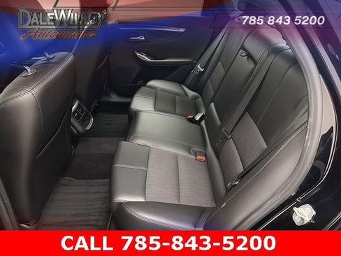 Used 2016 Chevrolet Impala LT w/ Convenience Package image 15