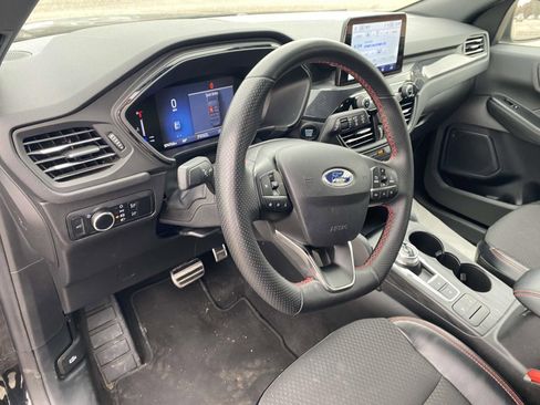 Used 2024 Ford Escape ST-Line image 17