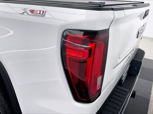 Used 2024 GMC Sierra 1500 SLT w/ SLT Premium Package AWD/4WD image 29