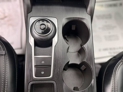 Used 2025 Ford Escape Platinum AWD/4WD image 29