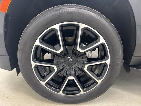 Used 2024 Chevrolet Suburban RST w/ Luxury Package image 45