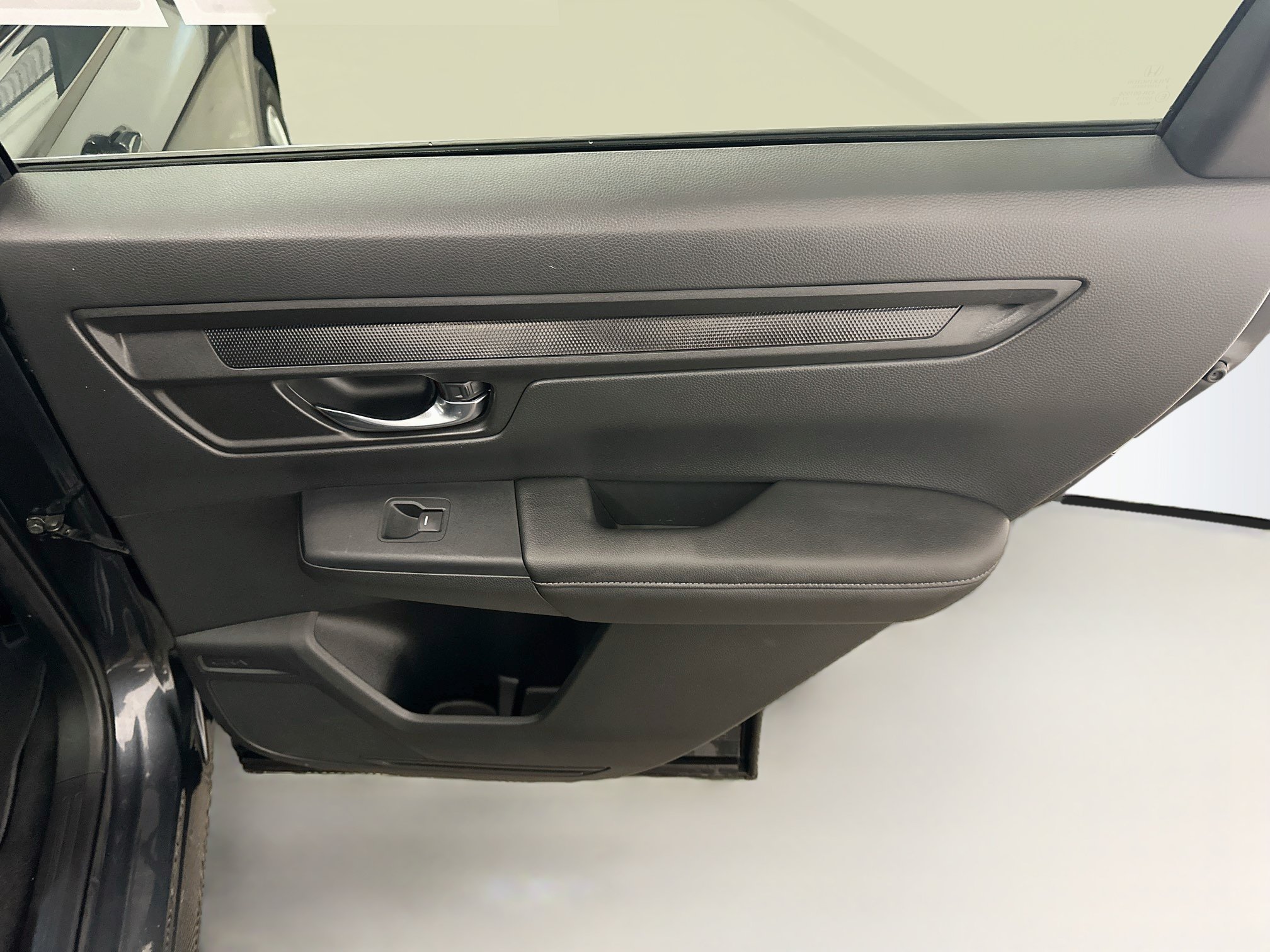 Used 2025 Honda CR-V LX image 30