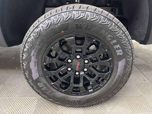 New 2026 GMC Canyon Elevation RWD image 4