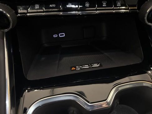 Used 2025 Chevrolet Traverse Z71 image 29