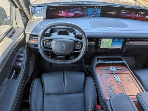 New 2025 Lincoln Navigator L Black Label image 14