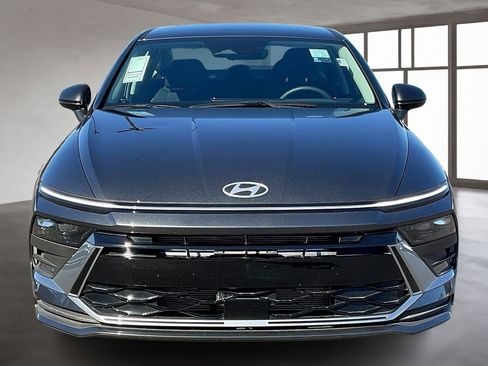Used 2025 Hyundai Sonata SE image 2