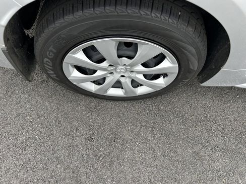 Certified 2025 Toyota Corolla LE image 25