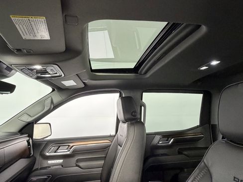Used 2024 GMC Sierra 1500 Denali w/ Denali Reserve Package image 25