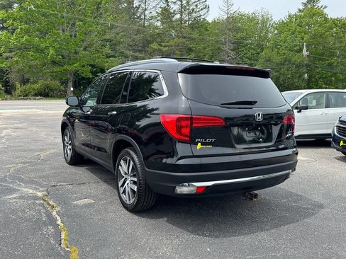 Used 2017 Honda Pilot Touring image 8