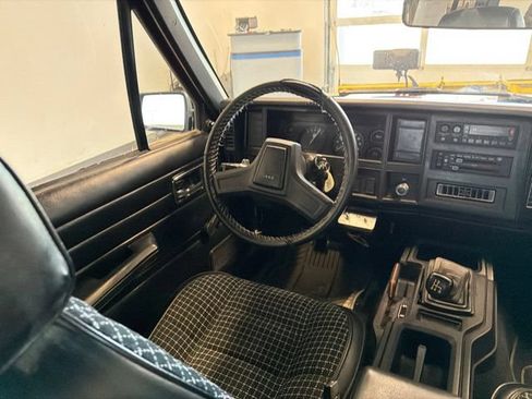 Used 1987 Jeep Cherokee 4WD 4-Door image 23