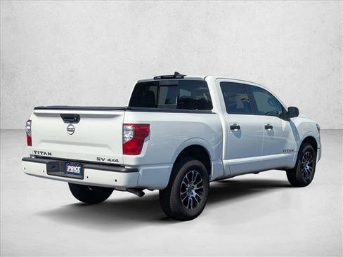 Used 2024 Nissan Titan SV AWD/4WD image 5
