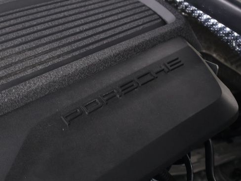 Certified 2026 Porsche Macan AWD/4WD image 27