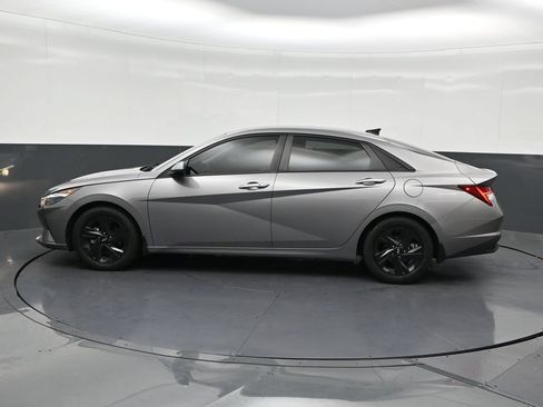 Used 2023 Hyundai Elantra Blue FWD image 2