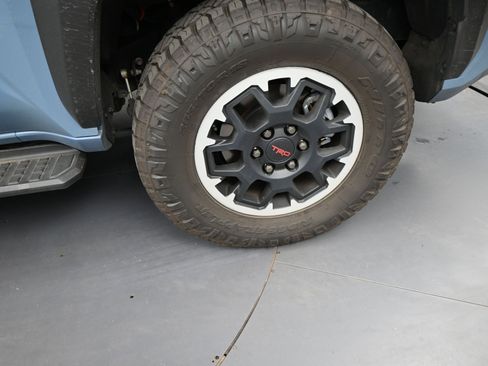 Used 2025 Toyota 4Runner TRD Off-Road image 19