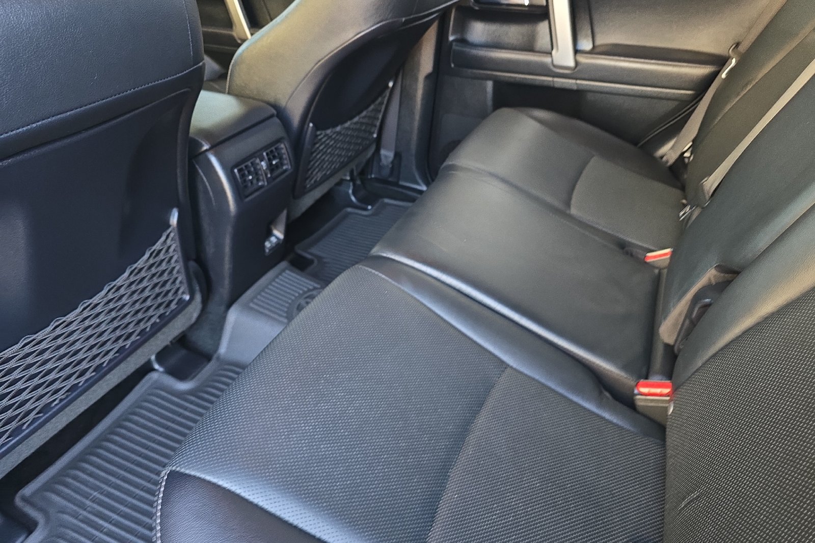 Used 2021 Toyota 4Runner Limited AWD/4WD image 9