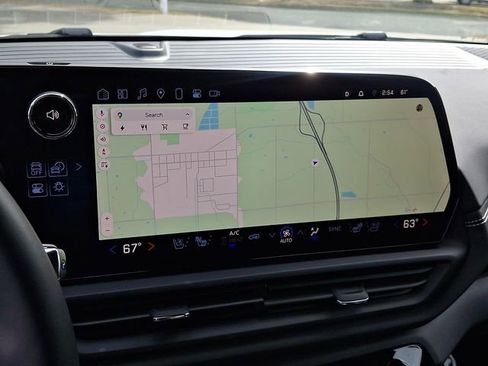 Used 2025 Chevrolet Silverado EV LT image 19