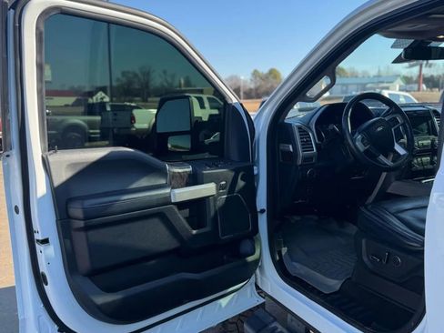 Used 2017 Ford F350 Lariat image 20