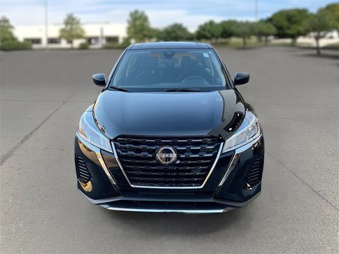 Certified 2024 Nissan Kicks S image 2