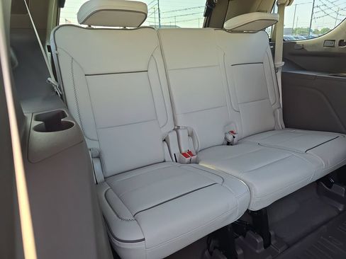 New 2026 GMC Yukon Denali w/ Denali Reserve Package AWD/4WD image 12