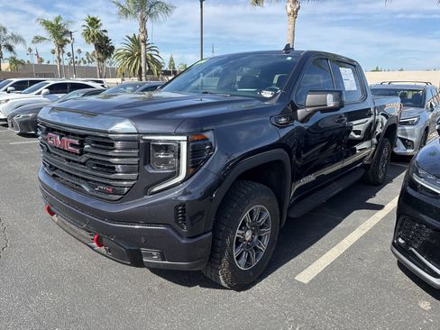 Used 2024 GMC Sierra 1500 AT4 w/ Technology Package AWD/4WD image 1