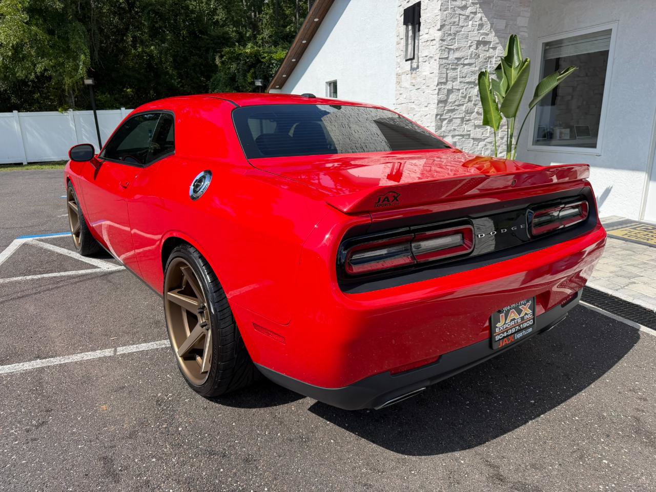 Used 2018 Dodge Challenger SXT RWD image 13