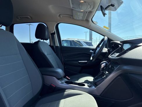 Used 2016 Ford Escape SE w/ Equipment Group 201A AWD/4WD image 7