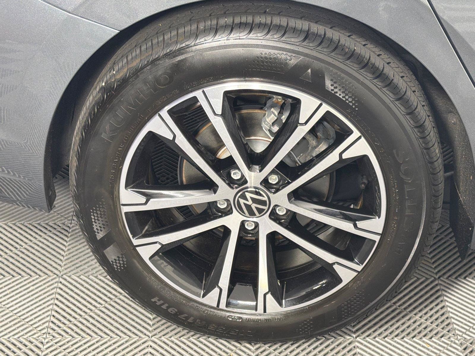 Used 2025 Volkswagen Jetta Sport FWD image 17