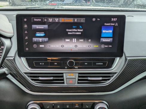 Used 2024 Nissan Altima 2.5 SR w/ SR Premium Package FWD image 17