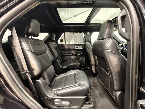Used 2021 Ford Explorer ST w/ Equipment Group 401A AWD/4WD image 29