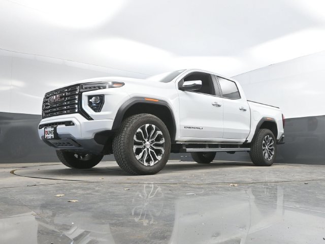 Used 2024 GMC Canyon Denali AWD/4WD image 44