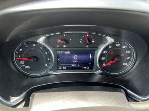 Used 2019 Chevrolet Equinox LT FWD image 12