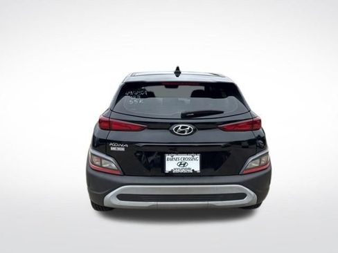 Used 2023 Hyundai Kona SE FWD image 4