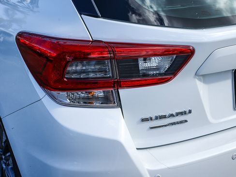 Used 2020 Subaru Impreza 2.0i Limited image 12