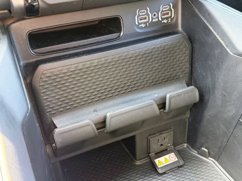Used 2024 RAM 1500 Big Horn AWD/4WD image 36