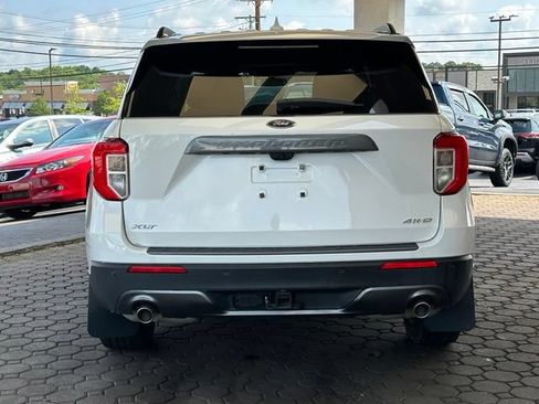 Used 2023 Ford Explorer XLT w/ Equipment Group 202A AWD/4WD image 5
