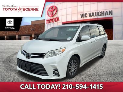 Certified 2019 Toyota Sienna XLE