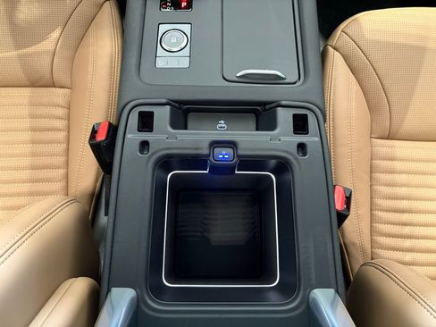 New 2026 Land Rover Discovery Limited Edition AWD/4WD image 30