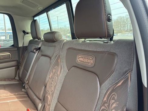 Used 2025 RAM 1500 Limited image 12