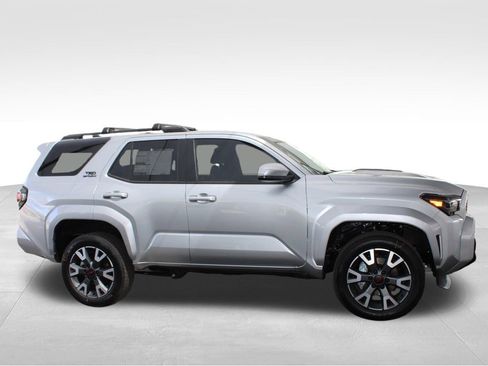 New 2026 Toyota 4Runner TRD Sport AWD/4WD image 16