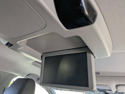 Used 2018 Honda Odyssey Touring image 18