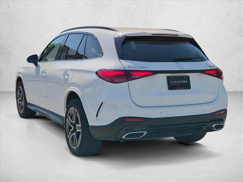 Certified 2025 Mercedes-Benz GLC 300 4MATIC image 8