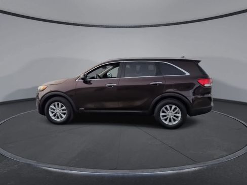 Used 2016 Kia Sorento LX w/ LX Convenience Package image 6
